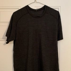 Lulu Lemon Men’s Breathable Shirt